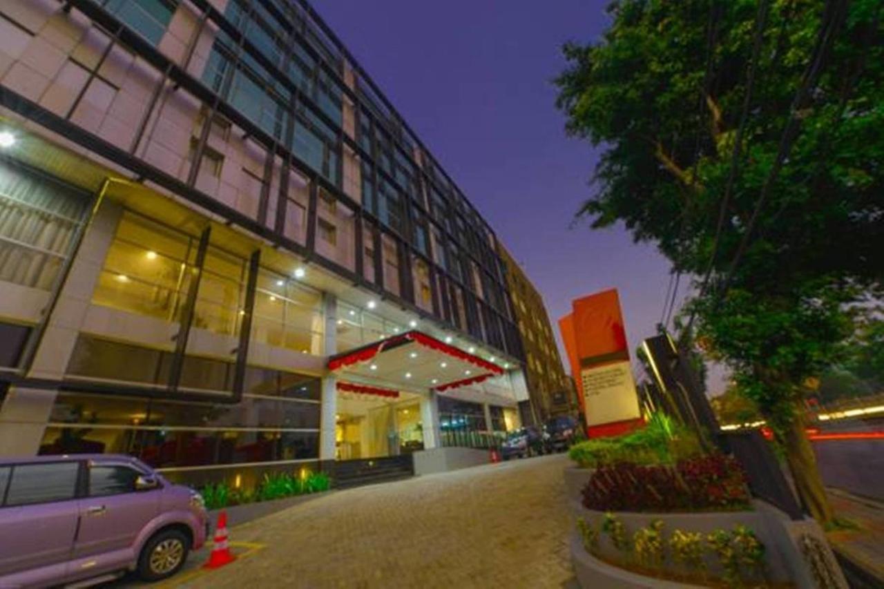 D'Hotel Yakarta Exterior foto
